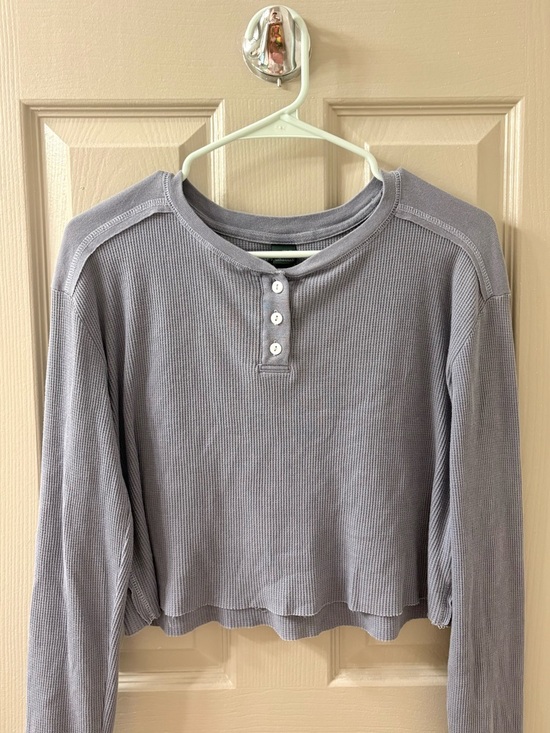 wild fable Tops - Women’s Wild Fable Cropped Long Sleeve Shirt - Size Medium!